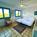 Apartment Ancla 8: Terraza Privada Y Piscina Comunitaria